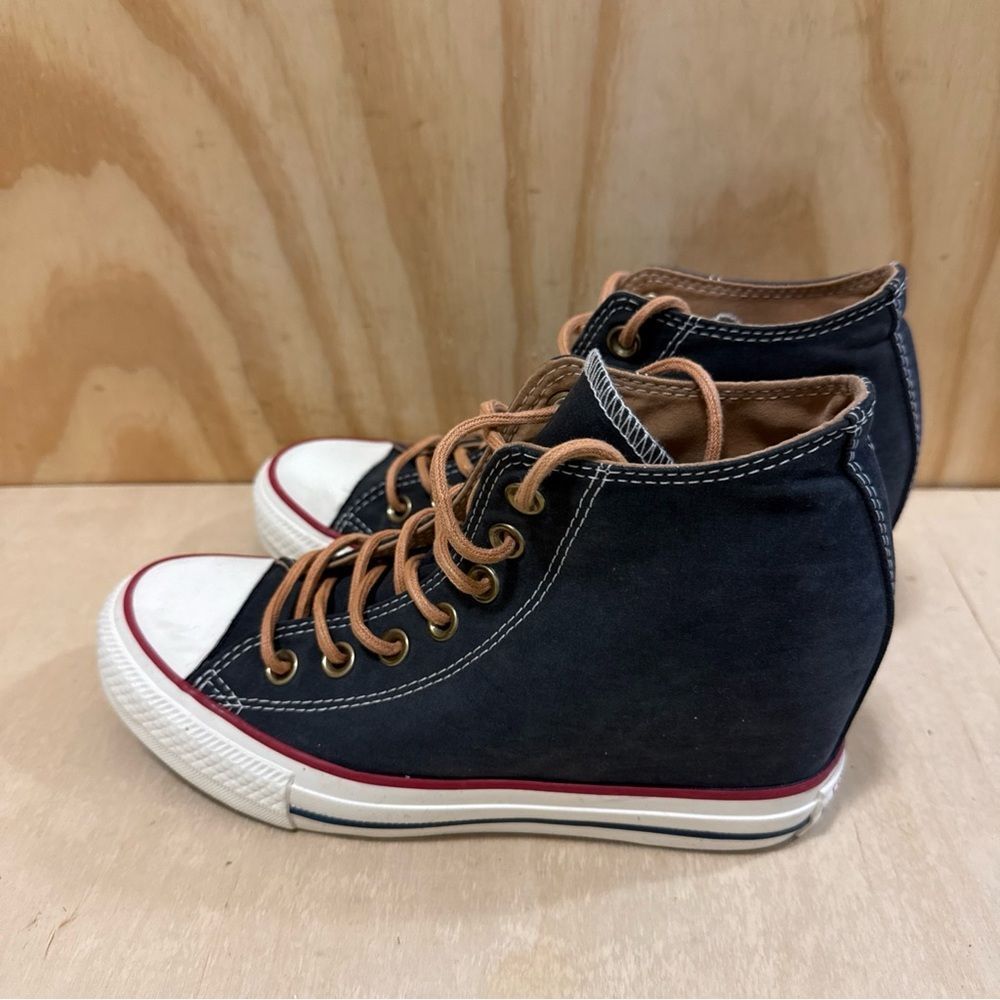 Converse Chuck Taylor Lux Mid Wedge Sneakers Navy Blue Suede Women’s Sz 7